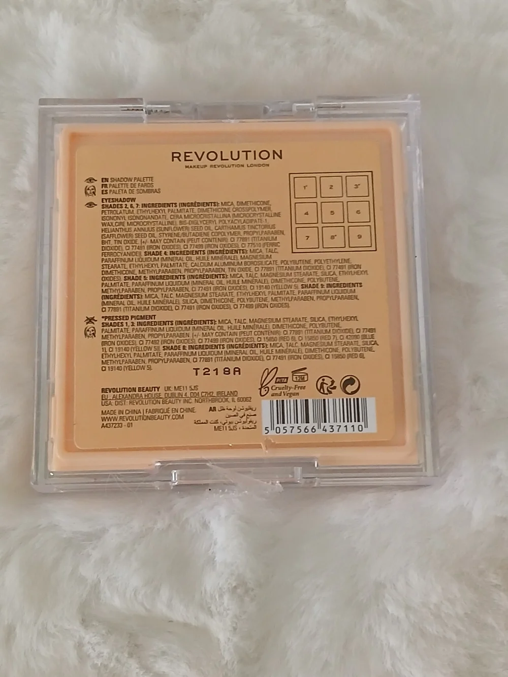 Revolution Ultimate Nudes Light Eyeshadow Palette - Neutral Pink & Mauve Shades